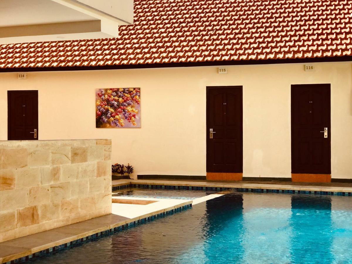 Familytel Bali Hotel Kuta Selatan Exterior foto