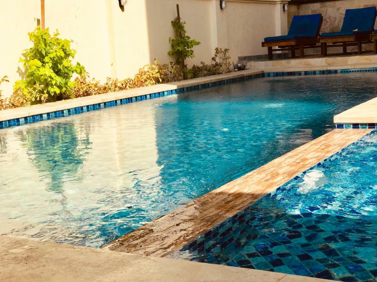 Familytel Bali Hotel Kuta Selatan Exterior foto